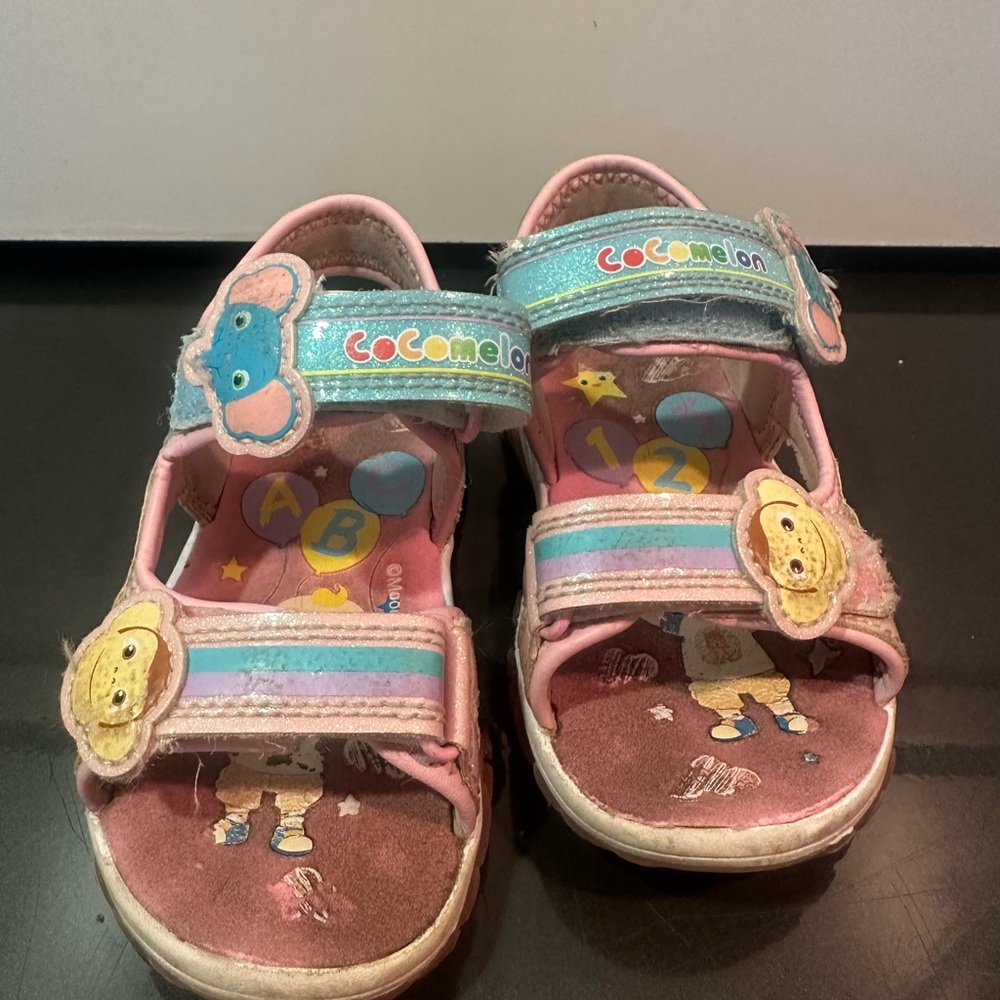 Cocomelon Light Up Toddler Sandals Size 8